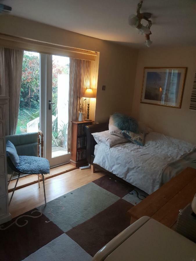 The Garden Room, Pets, Fridge Tv Chester Dış mekan fotoğraf